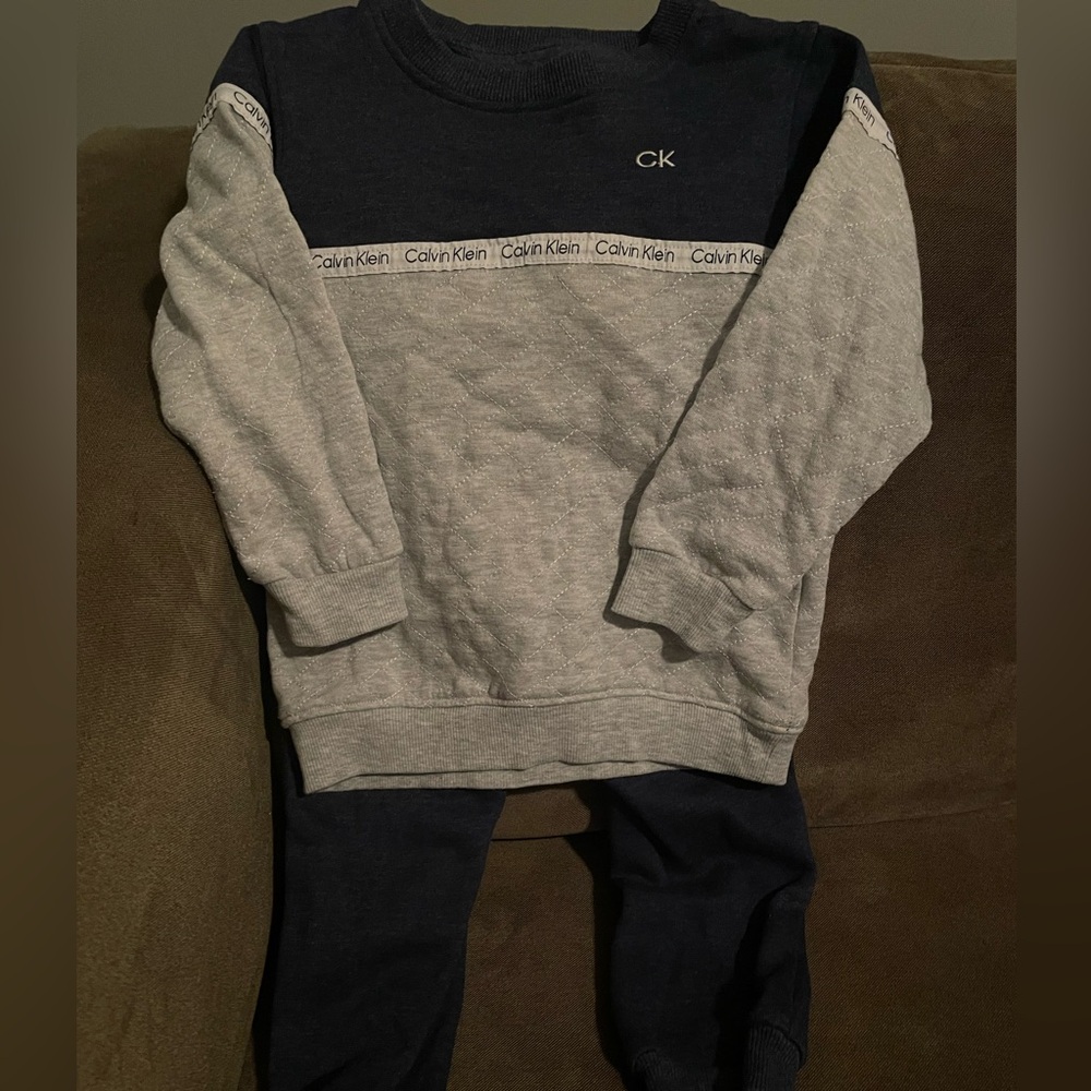 4T Calvin Klein set